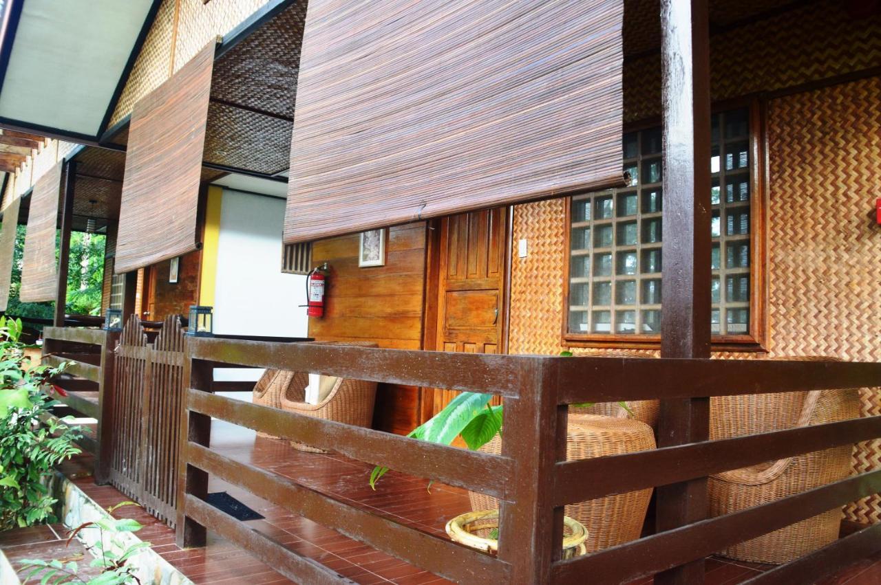 Victordelia Hilltop Hostel San Vicente  Exterior photo